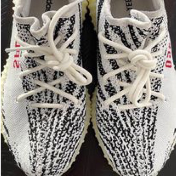 Yeezy Boost Zebra 350 V2 - size 8 - Picture 3 of 5